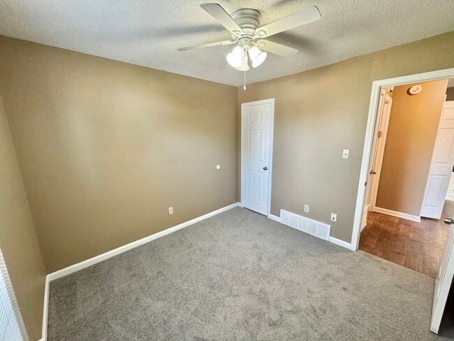 Building Photo - 4707 Sage Grass Cove