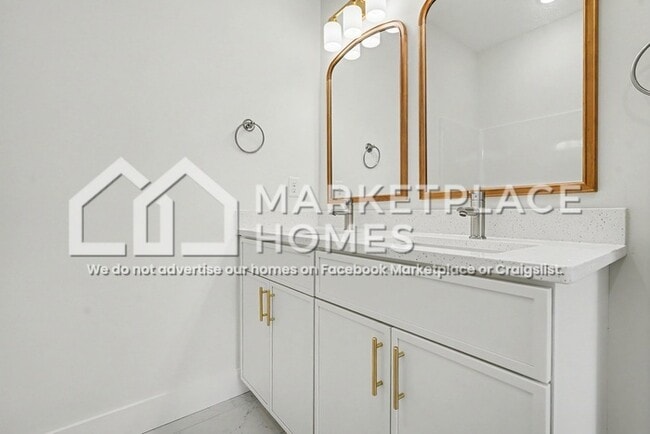 Building Photo - 107 Taverly Dr