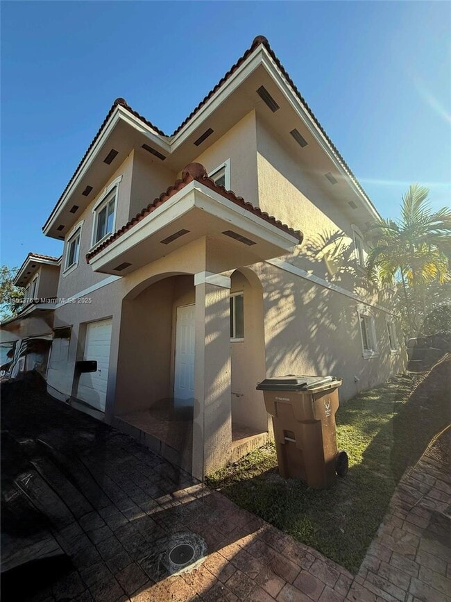 Primary Photo - 1540 NW 45th St