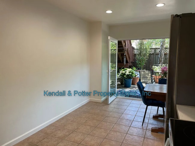 Building Photo - Remodeled Rio Del Mar 1 BR - Utilities Inc...