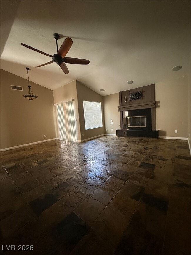 Building Photo - 1120 Daytona Ln