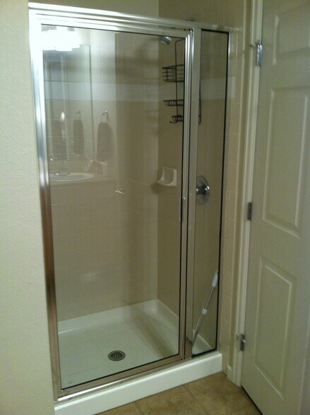 Building Photo - 2432 Owens Ave