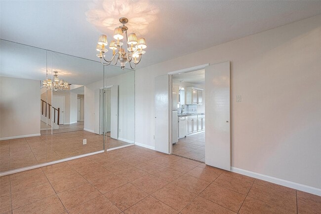 Building Photo - 703 Turtle Creek Dr