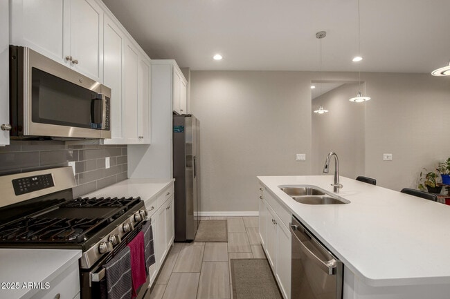 Building Photo - 18345 W Ipswitch Wy