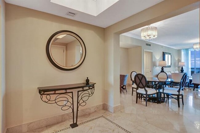 Building Photo - 17875 Collins Ave