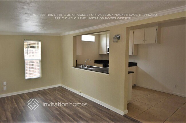 Building Photo - 13633 Fair Oaks Blvd