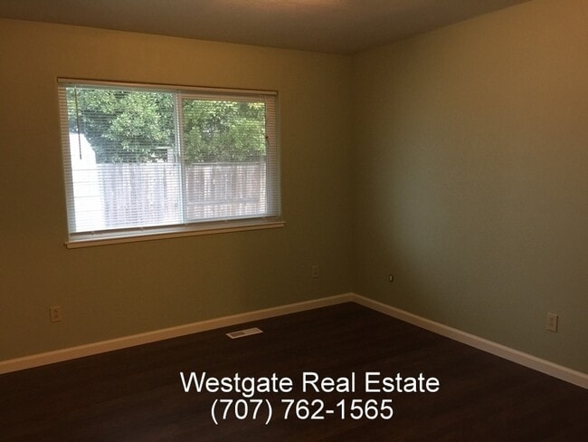 Building Photo - 1069 Ely Blvd S