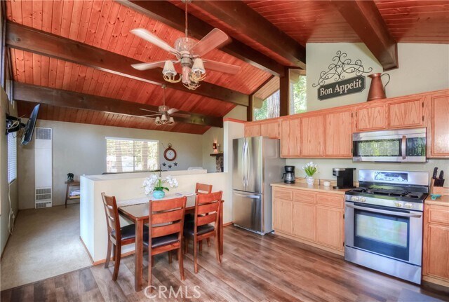 Building Photo - 828 Fern Dr