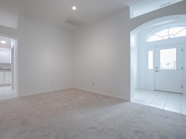 Building Photo - 486 Troy Loop