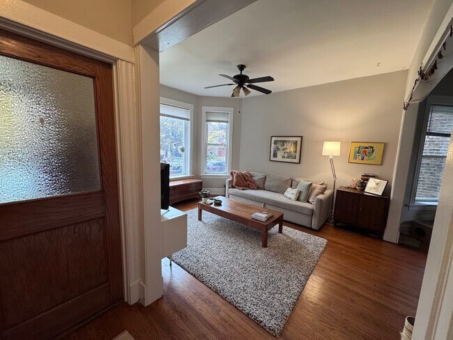 Building Photo - 2251 W Giddings St