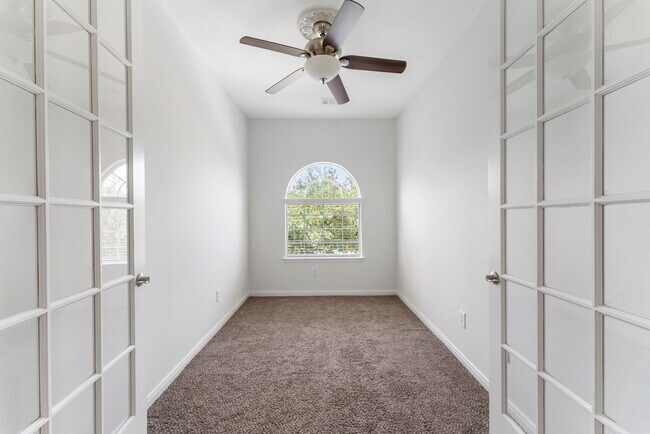 Building Photo - 2 Granite Path Pl