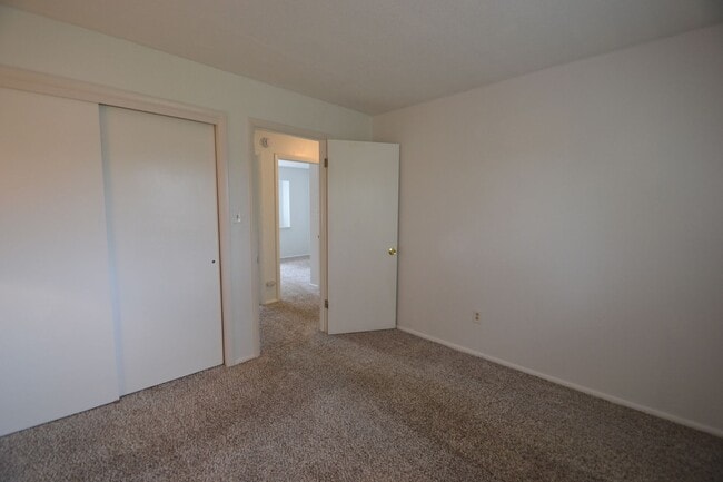 Building Photo - 3106 Gomer Ave