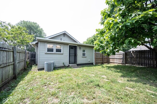 Building Photo - 237 Villa Ave