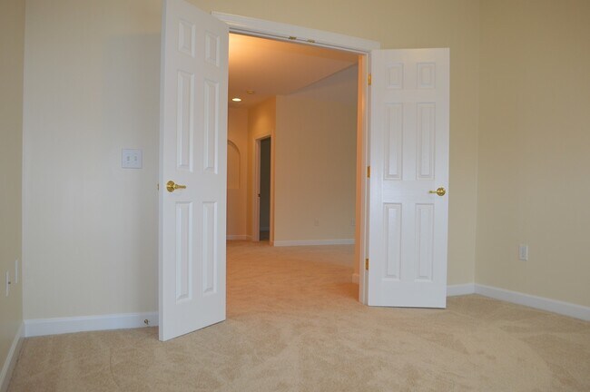 Building Photo - 210 Baines Ct