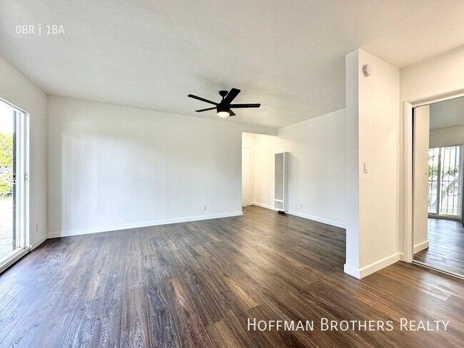 Building Photo - 838 Normandie Ave