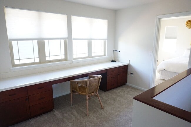 Building Photo - 590 Hoe Kawele Ln