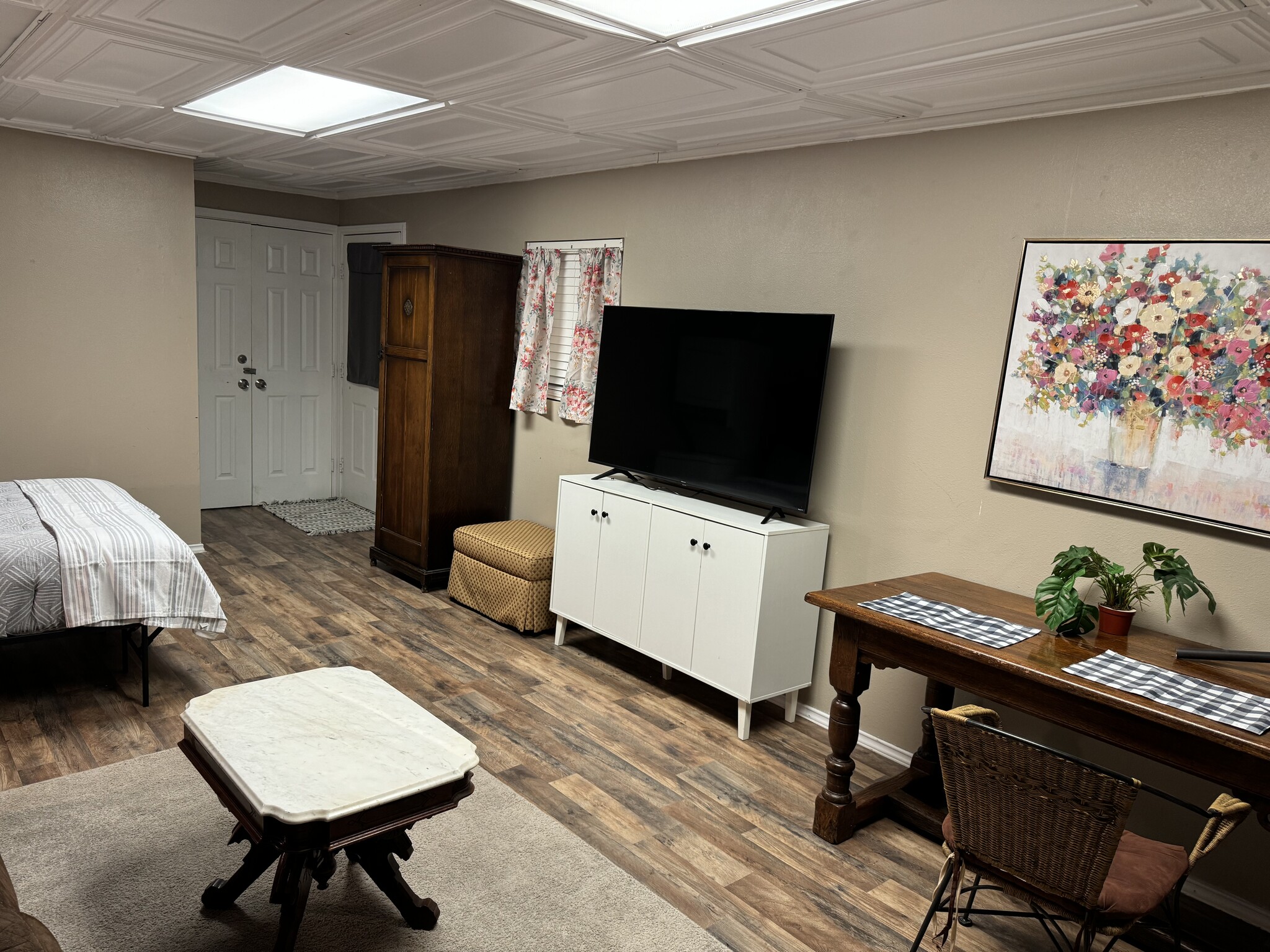 Building Photo - 132 Alma St