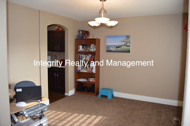 Building Photo - 10299 Willowbridge Ct