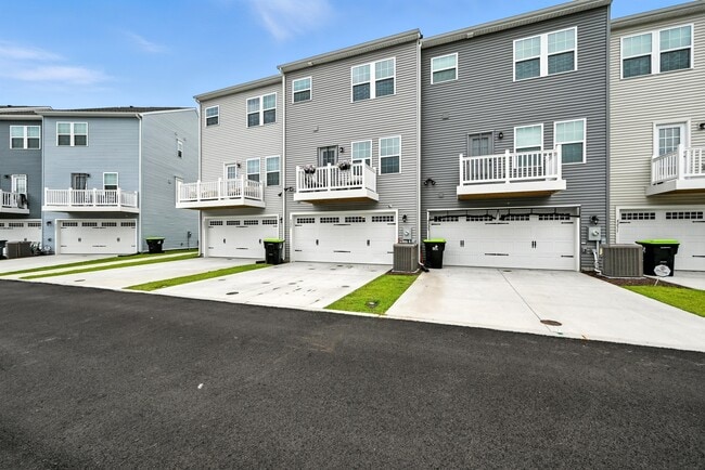 Building Photo - 4227 Meander Wy