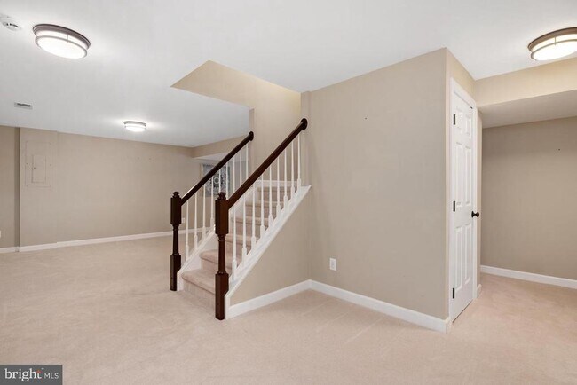 Building Photo - 3 Sewall Ct
