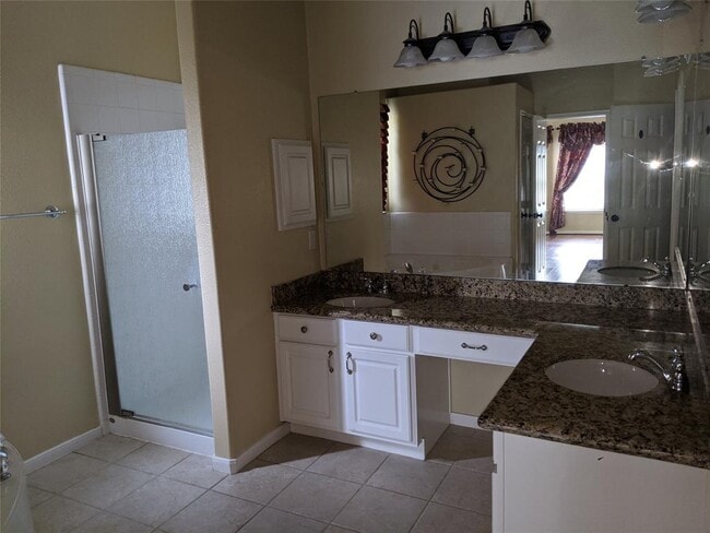 Building Photo - 25727 Shady Spruce Ln