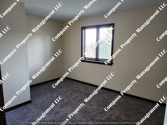 Building Photo - $1895 - 2 Story Single Family Home - Gap