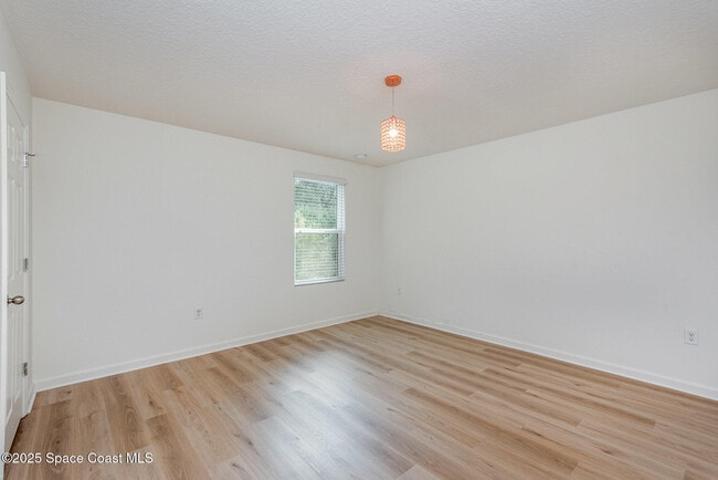 Building Photo - 2675 Falcon Ln