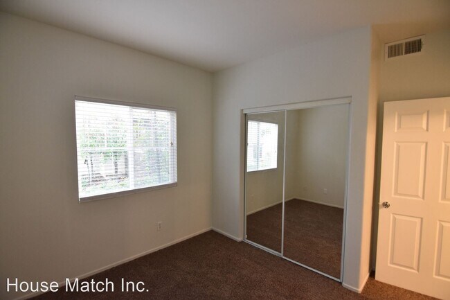 Building Photo - 26396 Arboretum Way