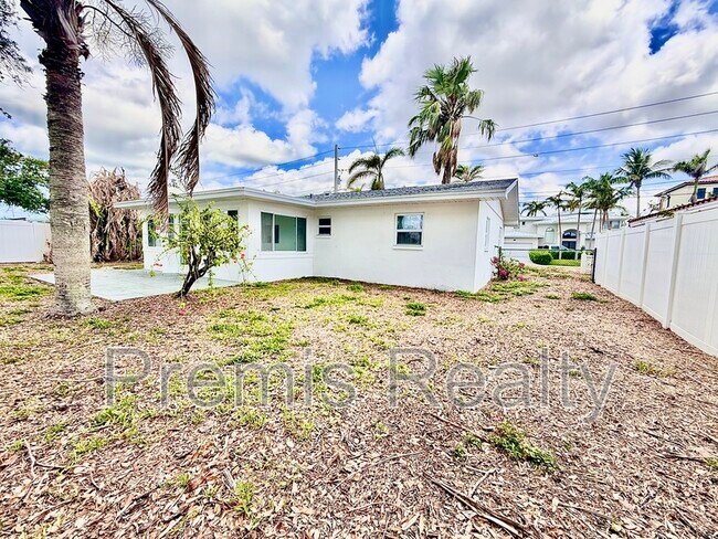 Building Photo - 7838 Causeway Blvd N
