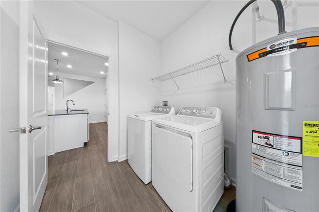 Building Photo - 15633 Water Spring Blvd