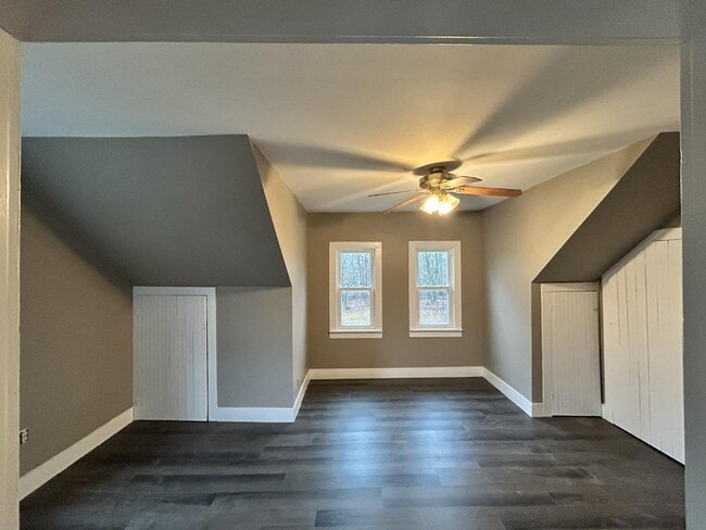 Building Photo - 121 Hardytown Rd