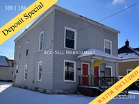 Building Photo - 956 Adams St SE