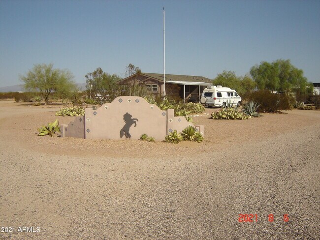 Building Photo - 51504 W Donald Dr