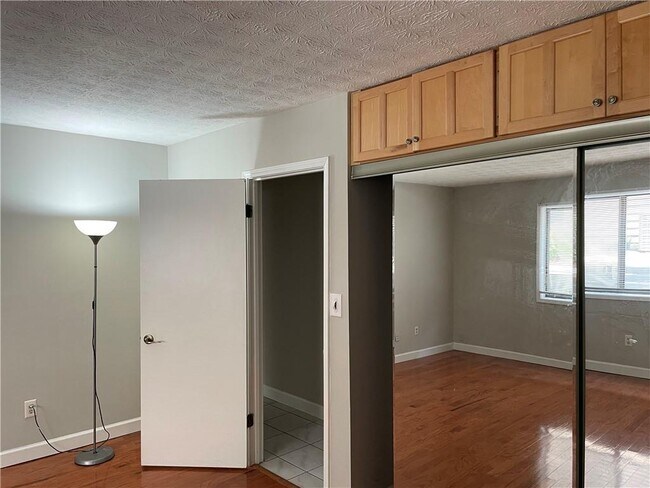 Building Photo - 906 Parkaire Crossing