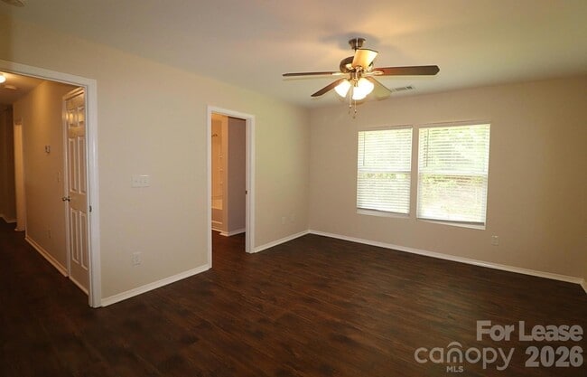Building Photo - 13011 Lake Erie Ln