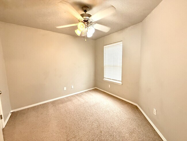 Building Photo - 4613 Mill Creek Dr