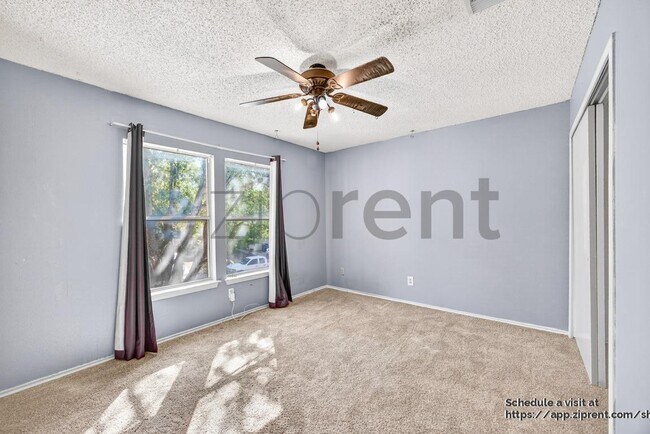 Building Photo - 5515 Champions Hill Dr