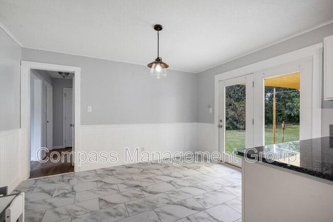 Building Photo - 321 Sarvis Dr