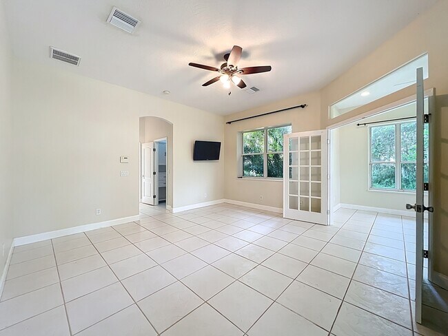 Building Photo - 4361 Davidia Dr