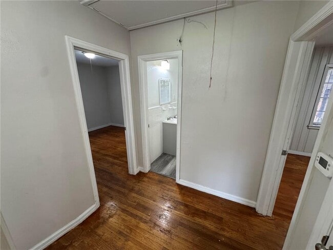 Building Photo - 108 Johnston St