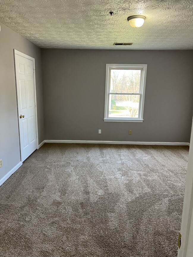 Building Photo - 2629 Evans Mill Dr