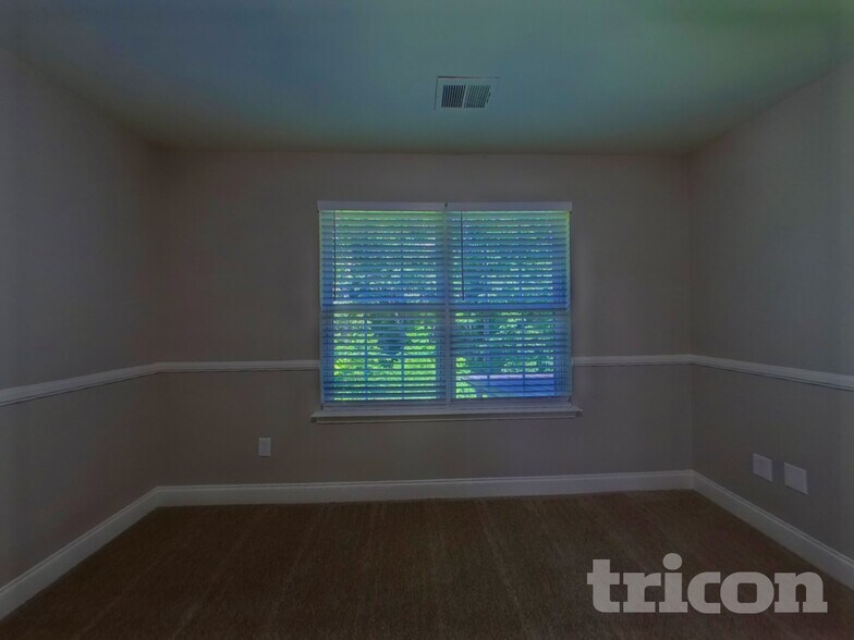 Building Photo - 1814 Woods Ln