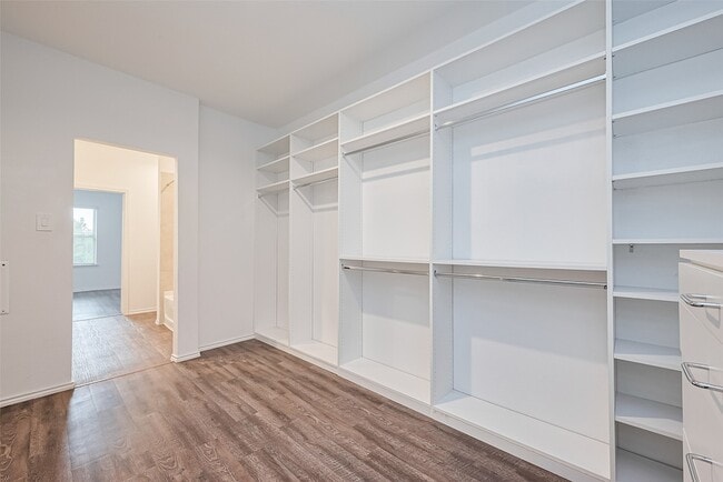 Building Photo - 12518 Pelican Bay Dr