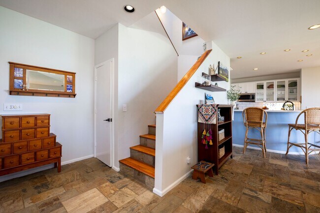 Building Photo - North Shore Oahu Oceanfront Home for Rent