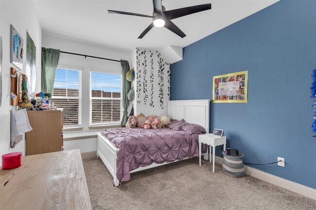 Building Photo - 4153 Shavano Dr