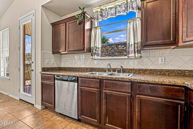 Building Photo - 4769 Joseph Rodriguez Dr