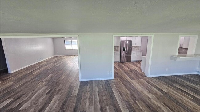 Building Photo - 3317 Pine Valley Dr