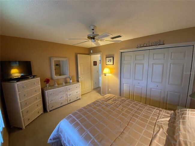 Building Photo - 1115 Del Toro Dr