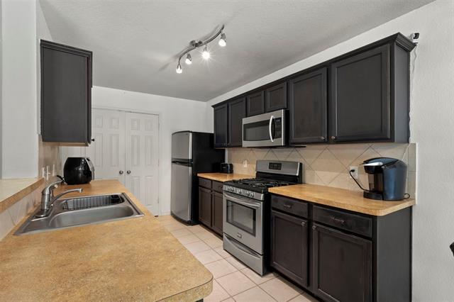 Building Photo - 267 Salmon Lake Dr