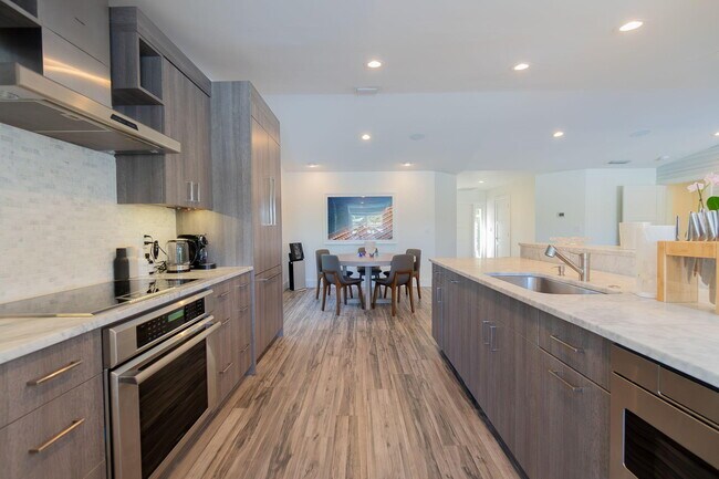 Building Photo - 2291 Las Casitas Dr